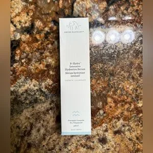 drunk elephant B-Hydra™ Intensive Hydration Serum with
Hyaluronic Acid